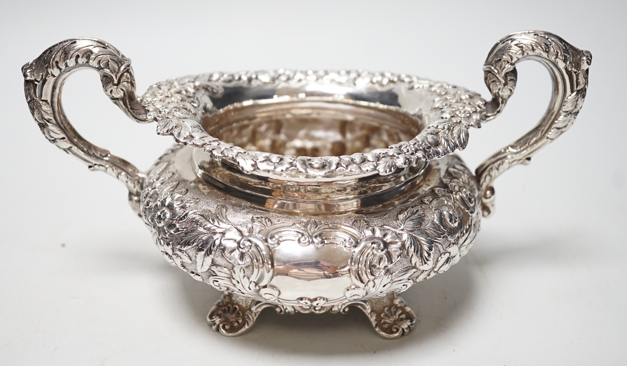 A William IV Irish cast silver two handled sugar bowl, Dublin 1833, by Richard Sawyer, 23.9cm over handles, 14.5oz.